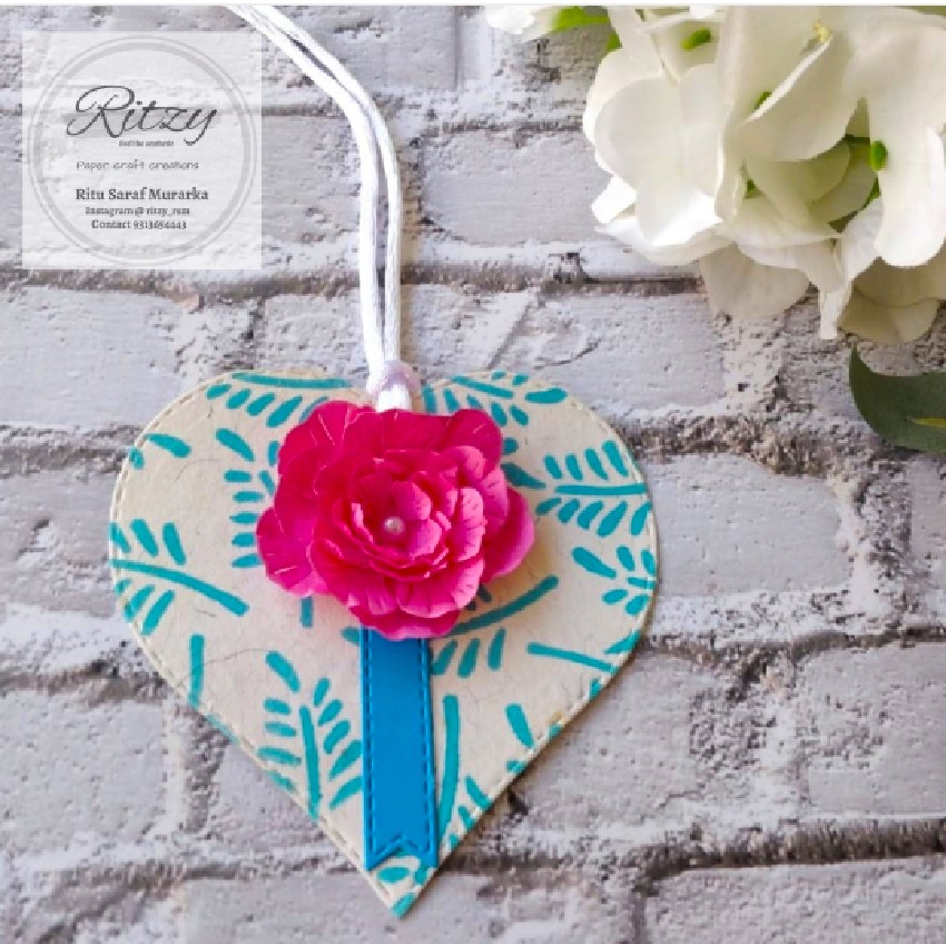 GIFT TOPPERS & TAGS 50each